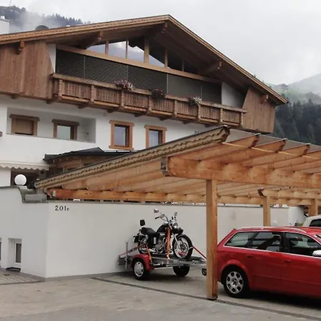 Haus Margreth Apartamento *